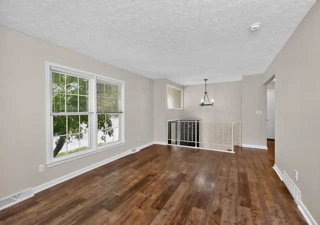 Photo 4 of Single family home for sale at 4013 Elora Ln, Lexington, KY 40515 | MLS# 26023692 | Listing updated on 2026-09-25