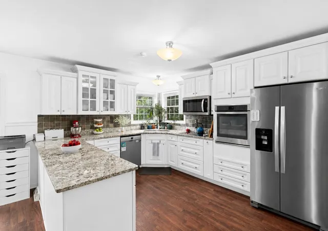 Photo 3 of Single family home for sale at 328 Leawood Dr, Lexington, KY 40502 | MLS# 26023707 | Listing updated on 2026-09-07