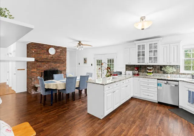 Photo 4 of Single family home for sale at 328 Leawood Dr, Lexington, KY 40502 | MLS# 26023707 | Listing updated on 2026-09-07