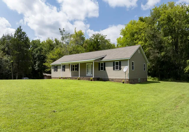 Photo 1 of Single family home for sale at 3650 Old Newburg Rd, Murray, KY 42071 | MLS# 26023718 | Listing updated on 2026-08-30
