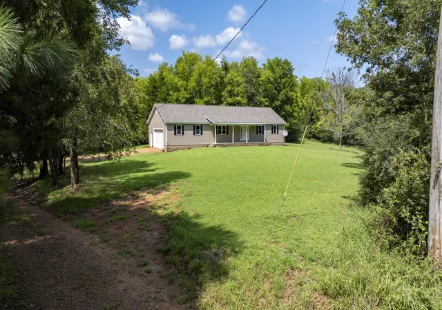 Photo 2 of Single family home for sale at 3650 Old Newburg Rd, Murray, KY 42071 | MLS# 26023718 | Listing updated on 2026-08-30