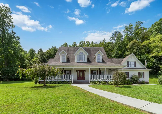 Single family home for sale at 143 Valley Dr, Girdler, KY 40943 | MLS# 26023726