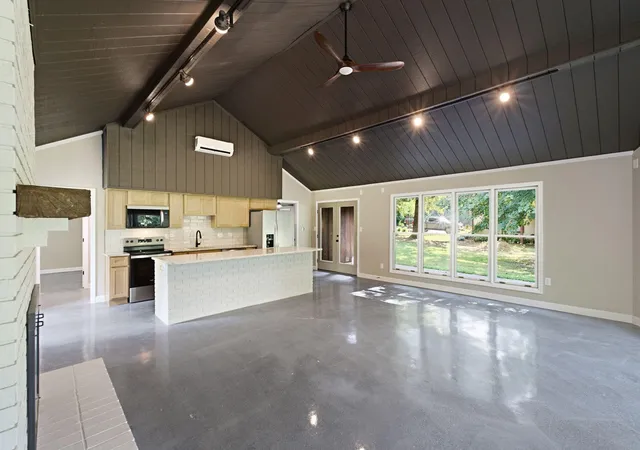 Photo 3 of Sale Pending at 259 Big Eddy Rd, Frankfort, KY 40601 | MLS# 26023733 | Listing updated on 2026-09-01