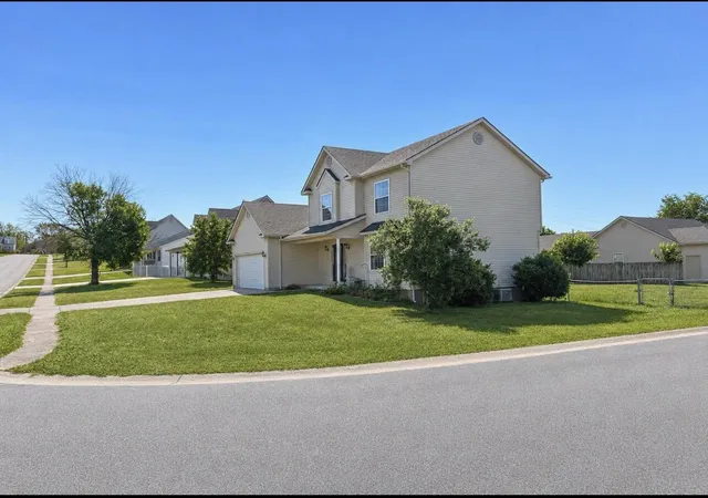 Photo 3 of Sale Pending at 330 Vanover Way, Winchester, KY 40391 | MLS# 26023771 | Listing updated on 2026-09-24