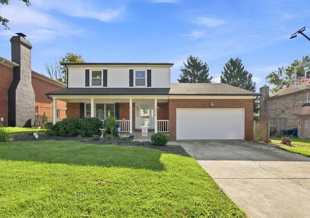 Photo 2 of Sale Pending at 3316 Fox Den Cir, Lexington, KY 40515 | MLS# 26023739 | Listing updated on 2026-10-13