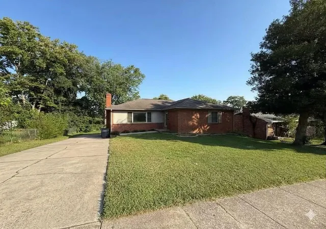 Photo 2 of Single family home for sale at 3597 Appian Wy, Lexington, KY 40517 | MLS# 26023753 | Listing updated on 2026-09-10