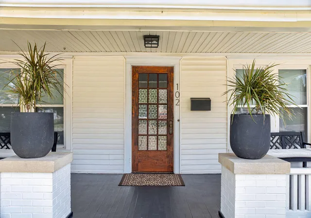 Photo 4 of Single family home for sale at 102 Woodford Dr, Lexington, KY 40504 | MLS# 26023779 | Listing updated on 2026-08-31