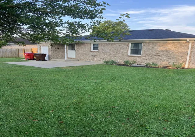 Photo 2 of Single family home for sale at 112 Arrowhead Dr, Nicholasville, KY 40356 | MLS# 26023801 | Listing updated on 2026-08-31