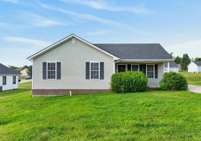 Photo 1 of Single family home for sale at 522 Acadia Way, Winchester, KY 40391 | MLS# 26023784 | Listing updated on 2026-08-31