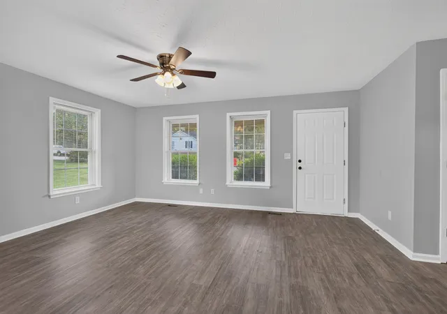 Photo 3 of Sale Pending at 522 Acadia Way, Winchester, KY 40391 | MLS# 26023784 | Listing updated on 2026-10-13