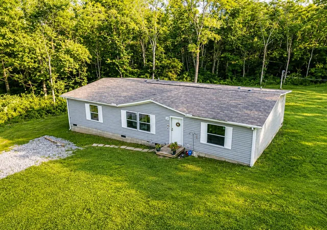 Photo 2 of Single family home for sale at 122 Ritchie St, Carlisle, KY 40311 | MLS# 26023859 | Listing updated on 2026-08-31