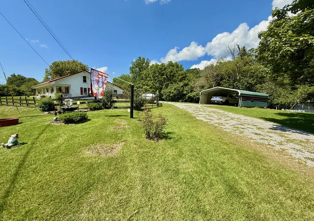 Photo 3 of Single family home for sale at 590 Webb Rd, Irvine, KY 40336 | MLS# 26023805 | Listing updated on 2026-08-31