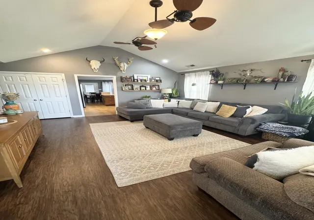 Photo 3 of Single family home for sale at 102 Saddlebrook Ct, Hopkinsville, KY 42240 | MLS# 26023785 | Listing updated on 2026-09-17
