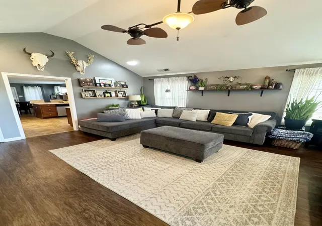 Photo 4 of Single family home for sale at 102 Saddlebrook Ct, Hopkinsville, KY 42240 | MLS# 26023785 | Listing updated on 2026-09-17