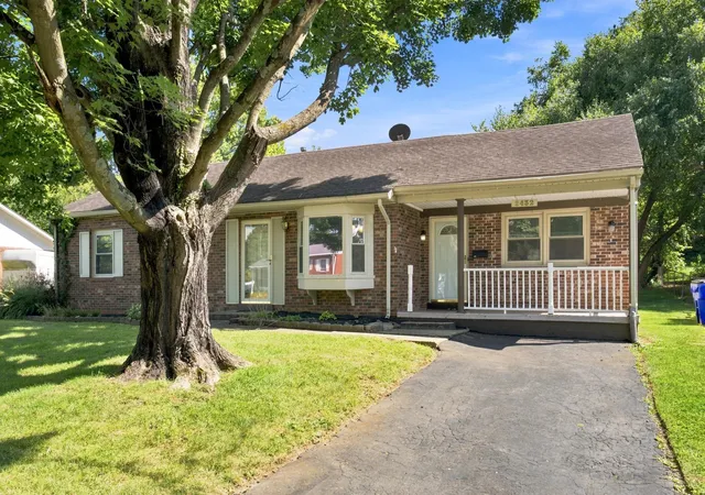 Photo 2 of Single family home for sale at 2432 La Rochelle Rd, Lexington, KY 40504 | MLS# 26023878 | Listing updated on 2026-09-01