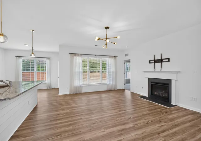 Photo 3 of Single family home for sale at 553 Abingdon Ave, Versailles, KY 40383 | MLS# 26023865 | Listing updated on 2026-08-31