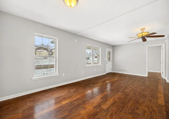 Photo 3 of Single family home for sale at 211 Willow St, Mount Sterling, KY 40353 | MLS# 26023851 | Listing updated on 2026-09-15