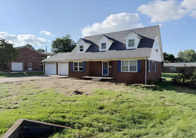 Photo 2 of Single family home for sale at 605 Longview Rd, Danville, KY 40422 | MLS# 26023808 | Listing updated on 2026-09-03