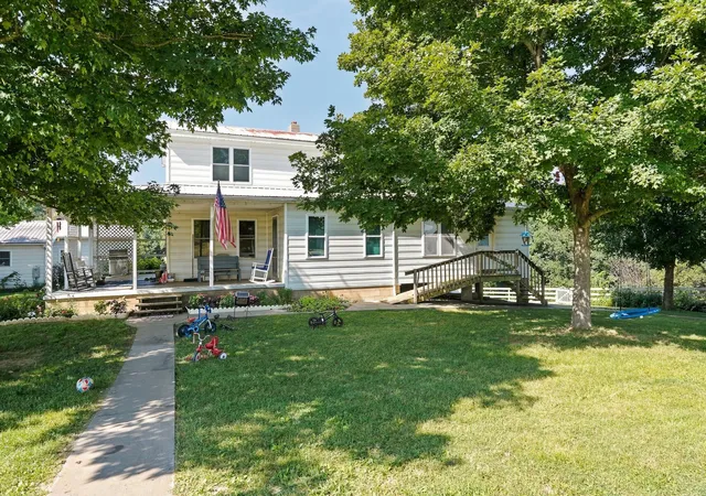 Photo 2 of Multi family home for sale at 1340 Roe Wafford Rd, Marion, KY 42064 | MLS# 26023829 | Listing updated on 2026-08-31
