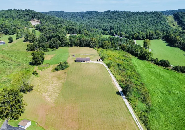 Photo 2 of Single family home for sale at 3810 Ky 9, Vanceburg, KY 41179 | MLS# 26023868 | Listing updated on 2026-09-21
