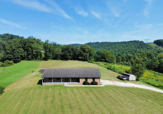 Photo 4 of Single family home for sale at 3810 Ky 9, Vanceburg, KY 41179 | MLS# 26023868 | Listing updated on 2026-09-21