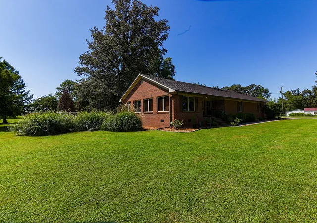 Photo 2 of Single family home for sale at 345 Kentucky 381, Sedalia, KY 42079 | MLS# 26023862 | Listing updated on 2026-08-31