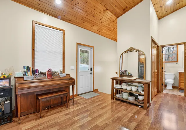 Photo 3 of Sale Pending at 205 Hart Ln, Belton, KY 42324 | MLS# 26023881 | Listing updated on 2026-09-08