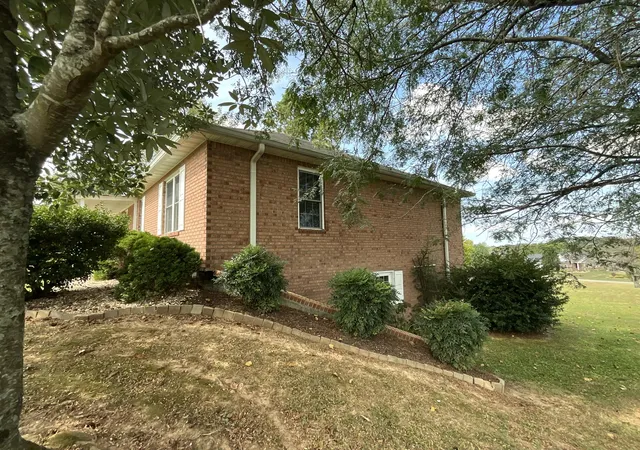 Photo 4 of Single family home for sale at 71 Horizon Hl Dr, Somerset, KY 42503 | MLS# 26024842 | Listing updated on 2026-10-30