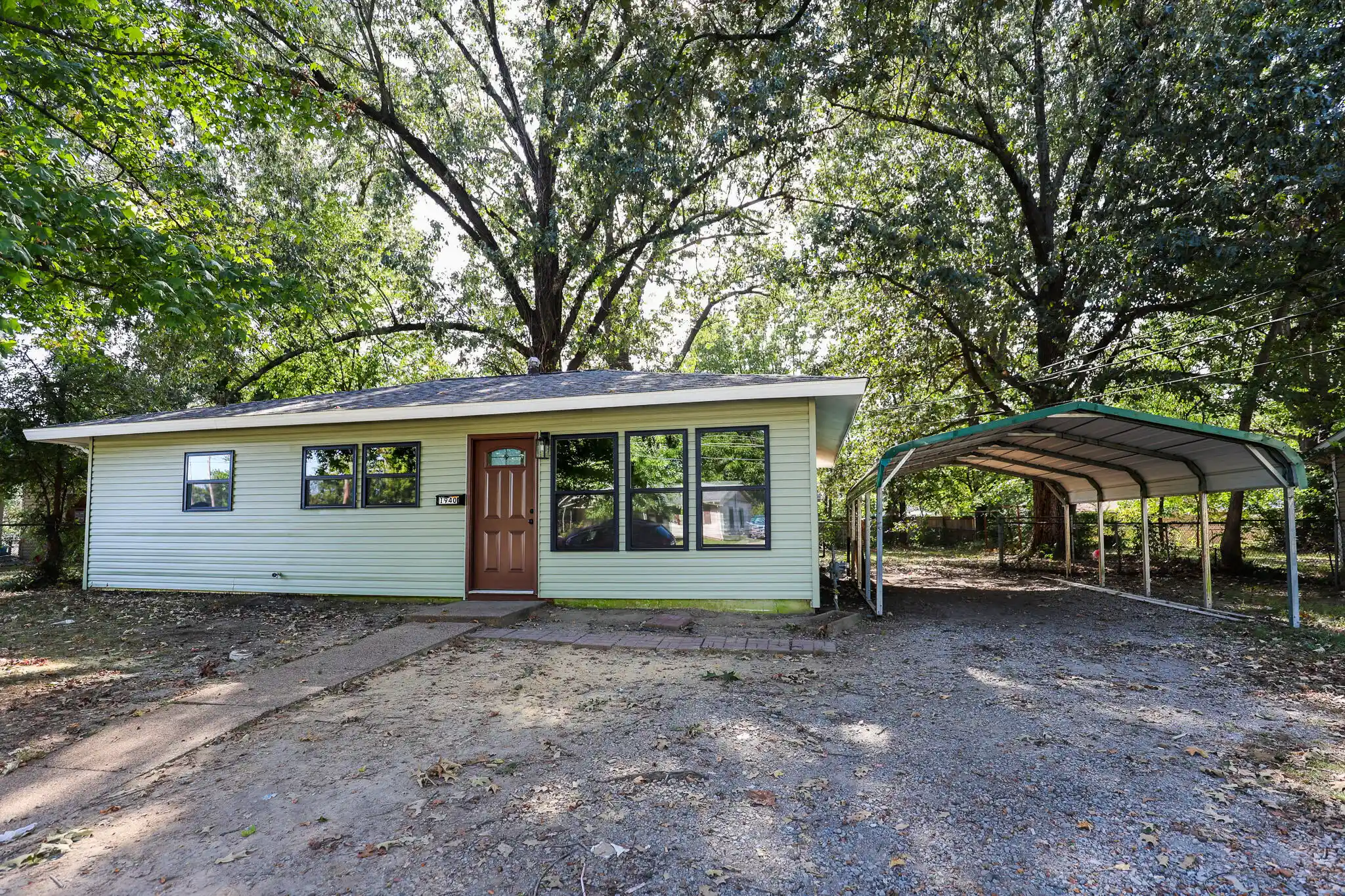 Single family home for sale at 1940 S 25th Street, Paducah, KY 42003 | MLS# 26030001