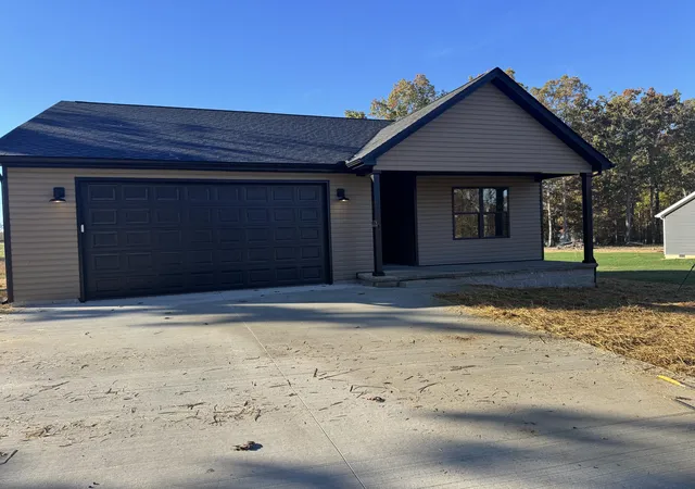Photo 1 of Single family home for sale at 999 Barton Ml Rd, Corbin, KY 40701 | MLS# 26028042 | Listing updated on 2026-10-27