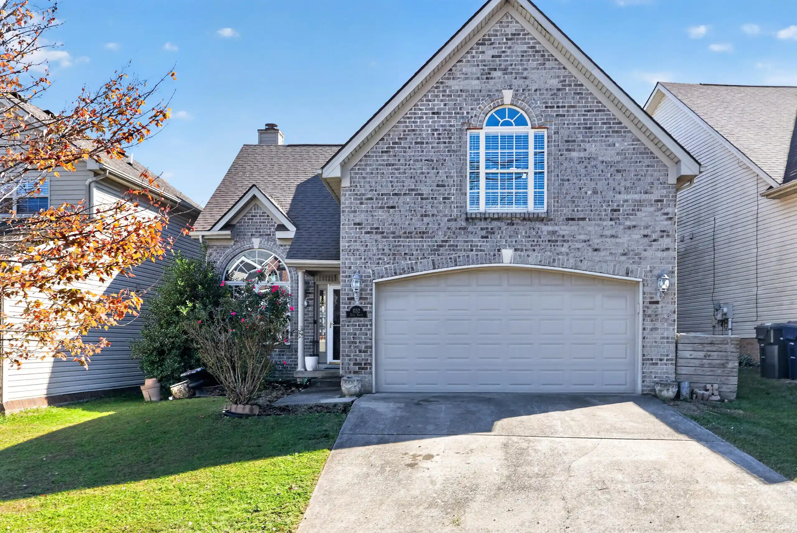 Single family home for sale at 1152 Deer Hvn Ln, Lexington, KY 40509 | MLS# 26029268