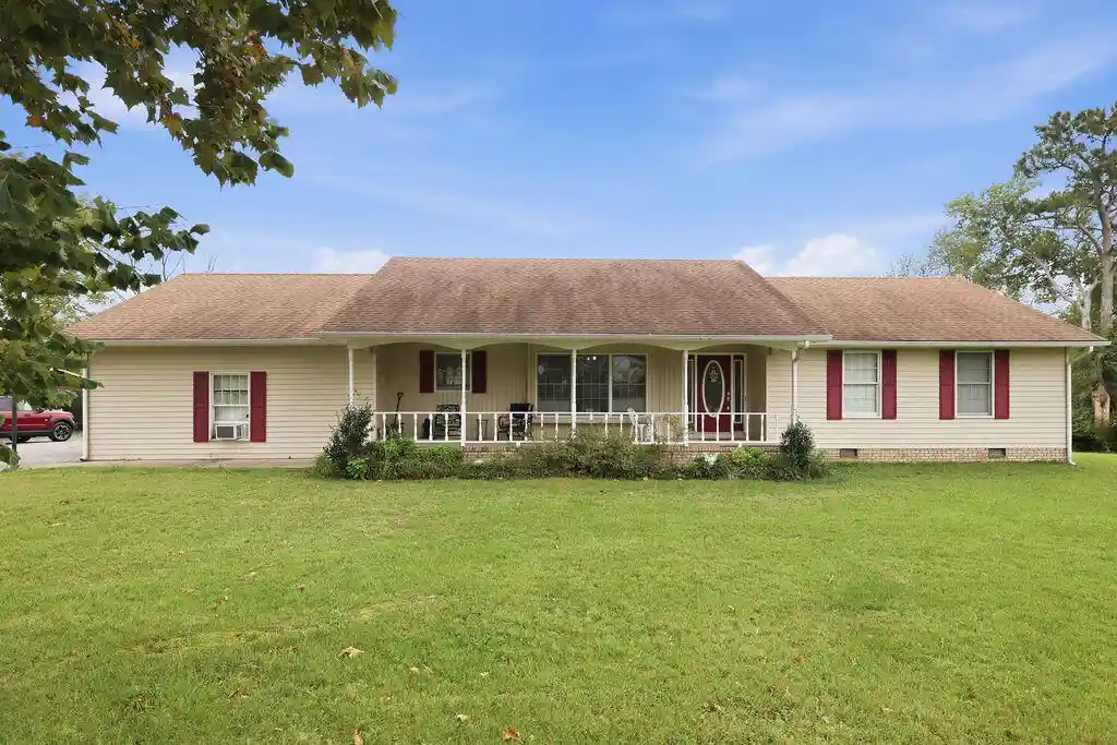 Photo 1 of Single family home for sale at 2398 Murray Hwy, Benton, KY 42025 | MLS# 26029207 | Listing updated on 2026-10-22