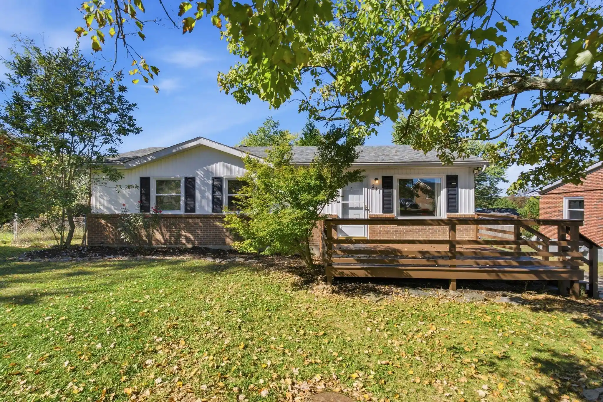 Photo 1 of Sale Pending at 211 Brookfield Dr, Frankfort, KY 40601 | MLS# 26029118 | Listing updated on 2026-10-28