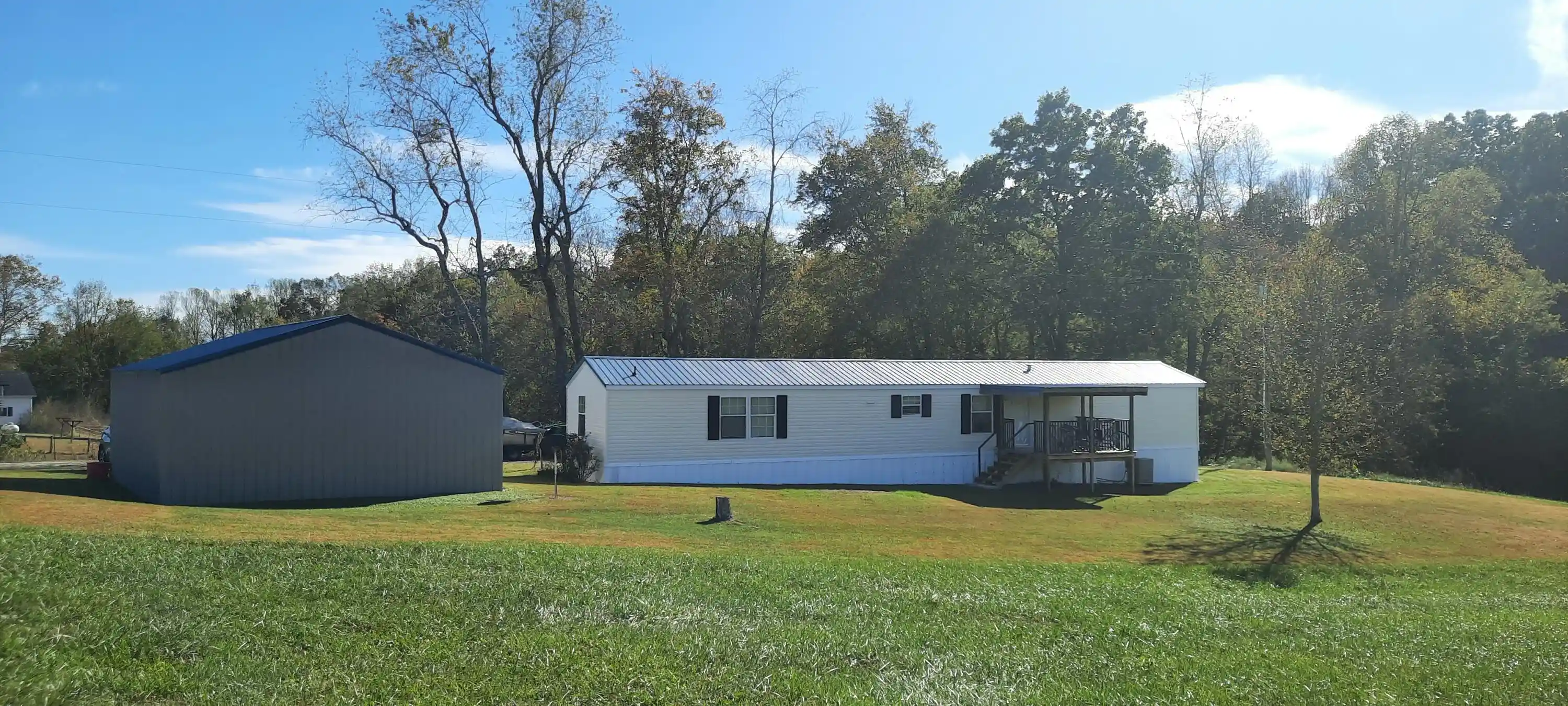 Photo 1 of Single family home for sale at 495 J R Hinkle Rd, London, KY 40741 | MLS# 26029126 | Listing updated on 2026-10-24