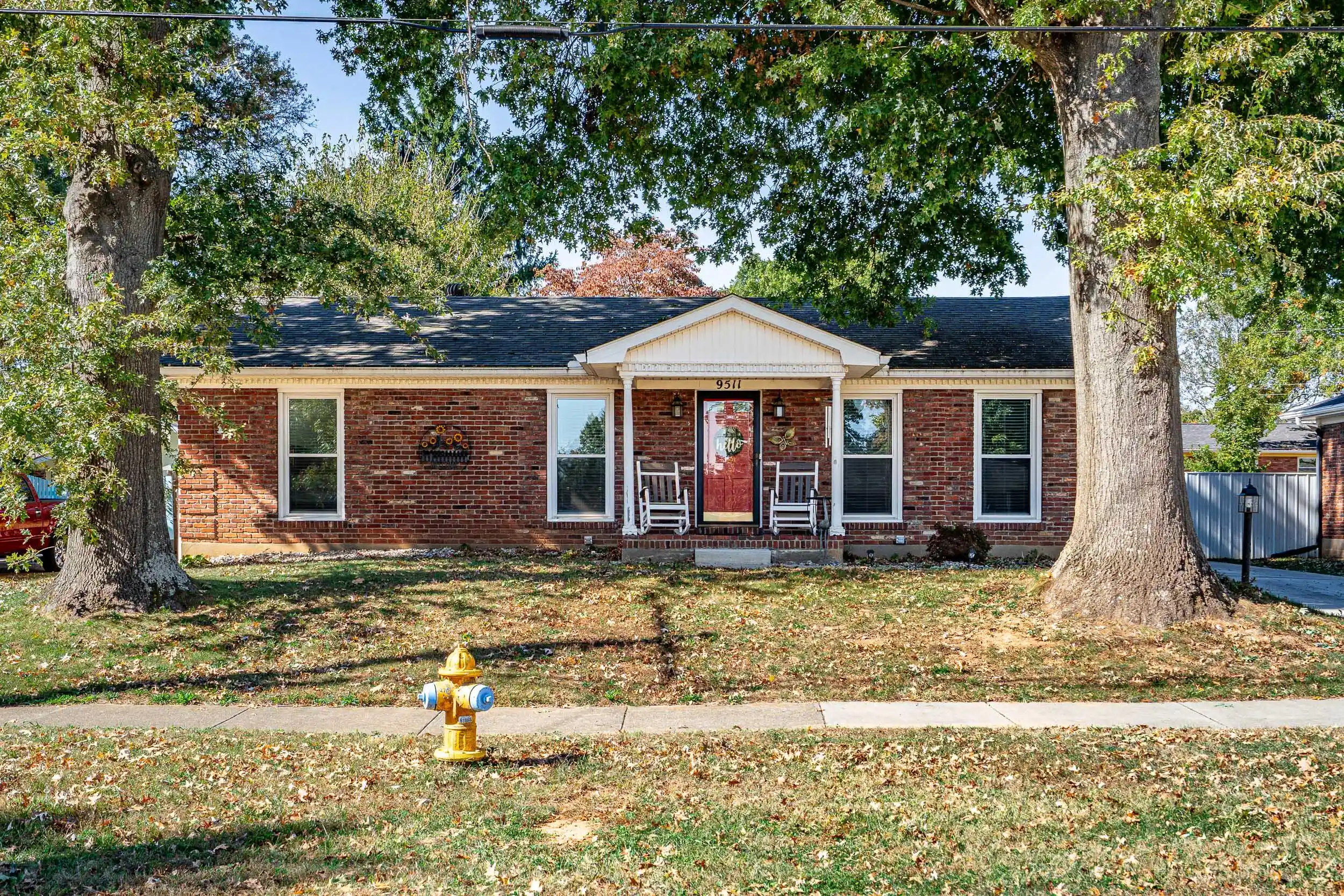 Photo 1 of Single family home for sale at 9511 Gateway Dr, Louisville, KY 40299 | MLS# 26029469 | Listing updated on 2026-10-24