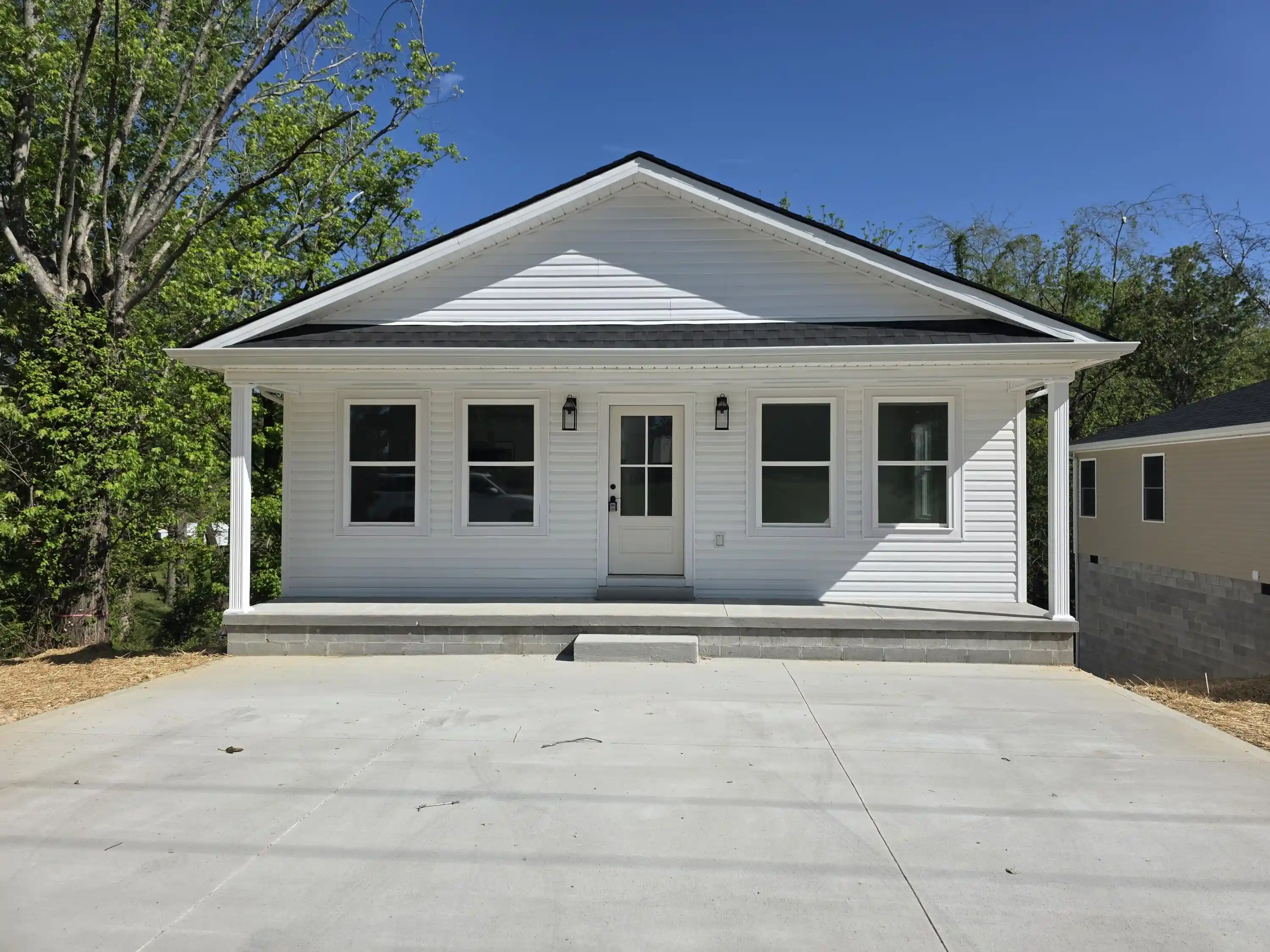 Photo 1 of Sale Pending at 618 W Gordon St, Corbin, KY 40701 | MLS# 26029106 | Listing updated on 2026-10-21