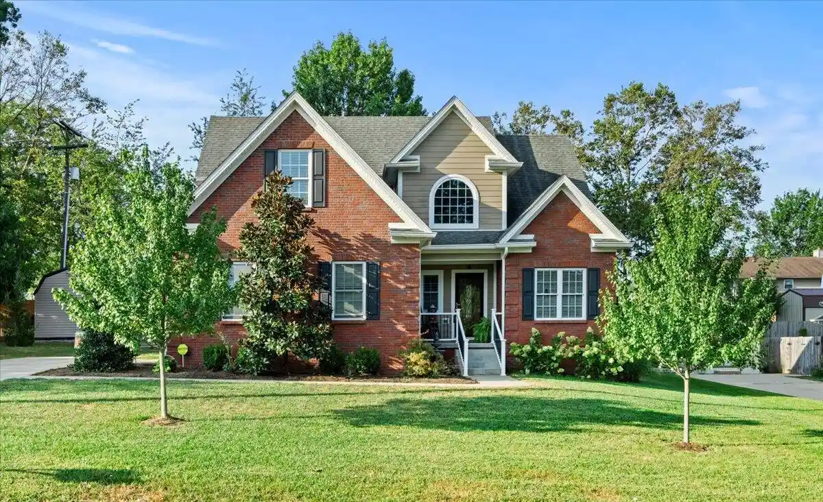 Photo 1 of Sale Pending at 102 Roxie Ln, Georgetown, KY 40324 | MLS# 26029151 | Listing updated on 2026-10-24