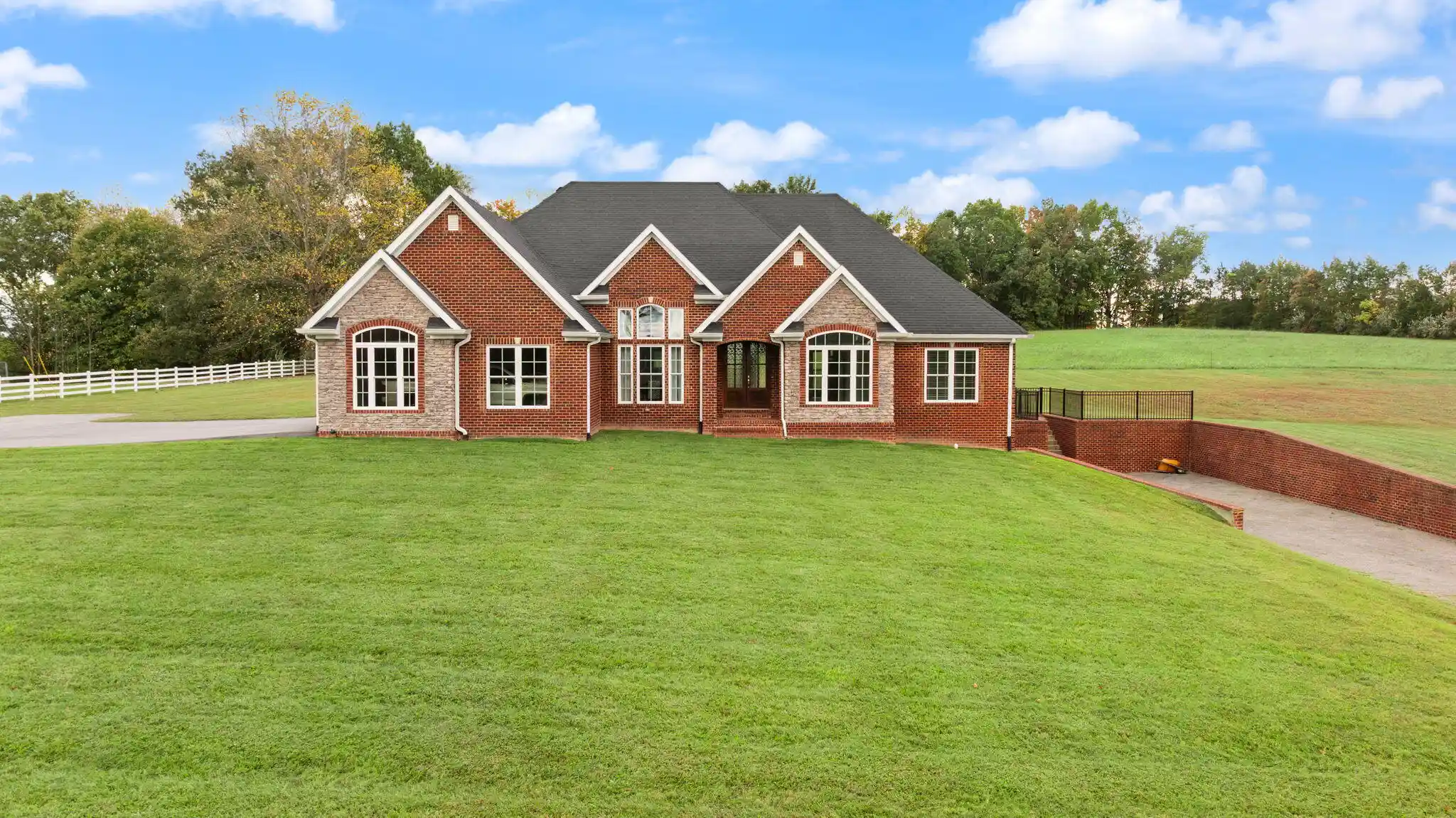 Photo 1 of Single family home for sale at 75 Denver Dr, Columbia, KY 42728 | MLS# 26029408 | Listing updated on 2026-10-23