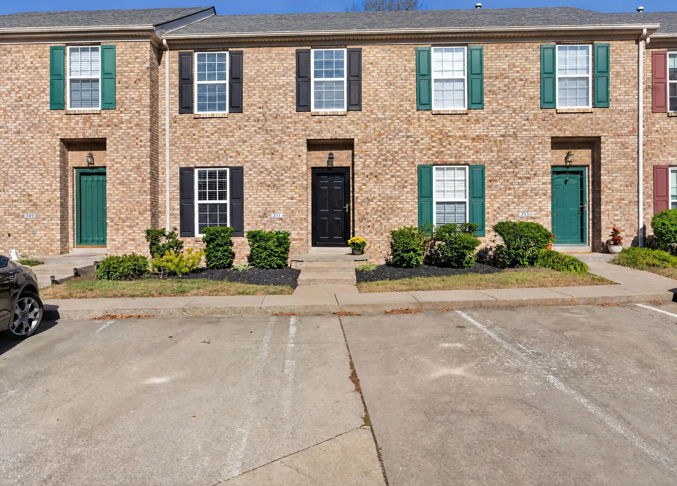 Townhouse for sale at 351 Furlong View Ct, Lexington, KY 40511 | MLS# 26029247