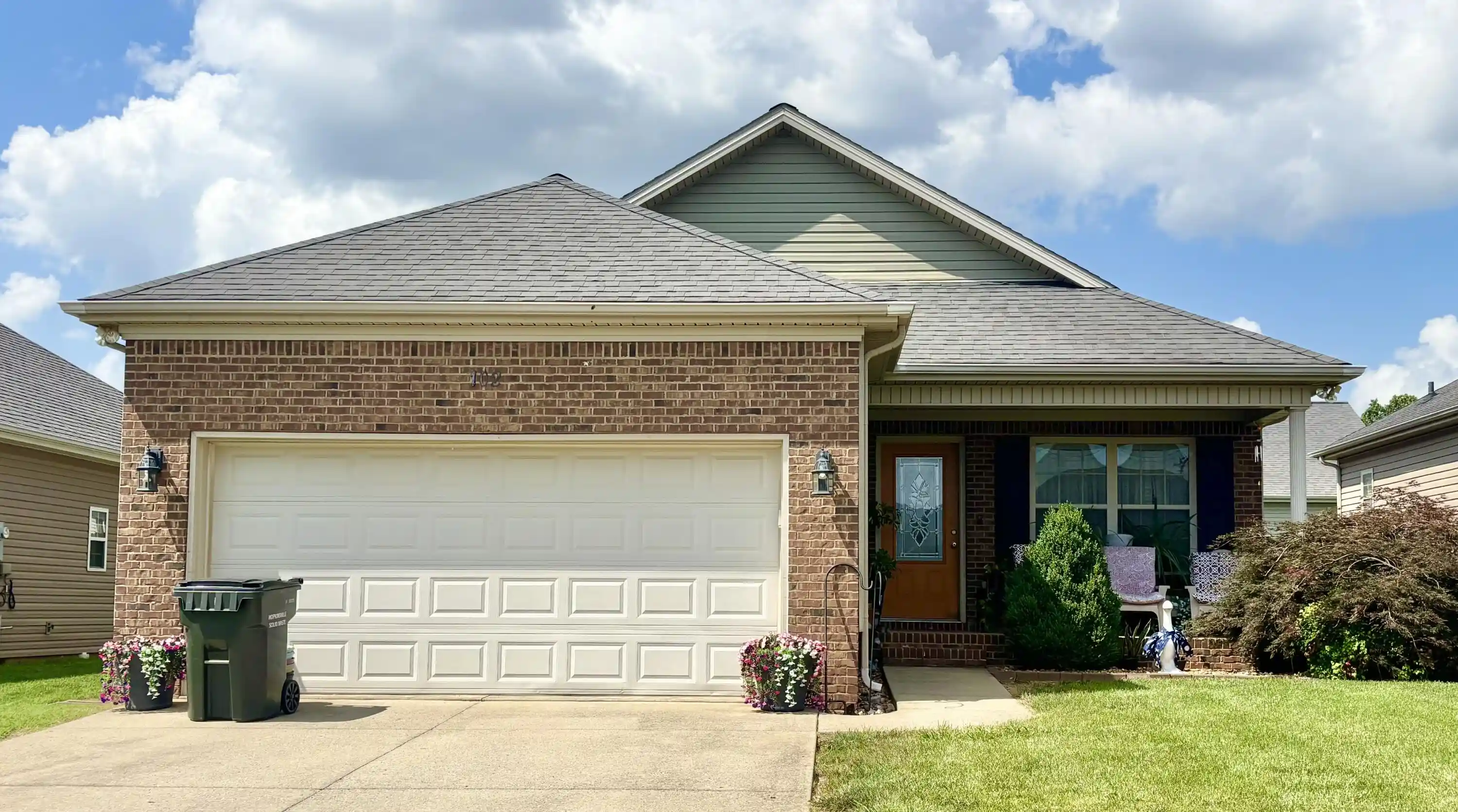 Photo 1 of Single family home for sale at 102 Saddlebrook Ct, Hopkinsville, KY 42240 | MLS# 26029269 | Listing updated on 2026-10-22