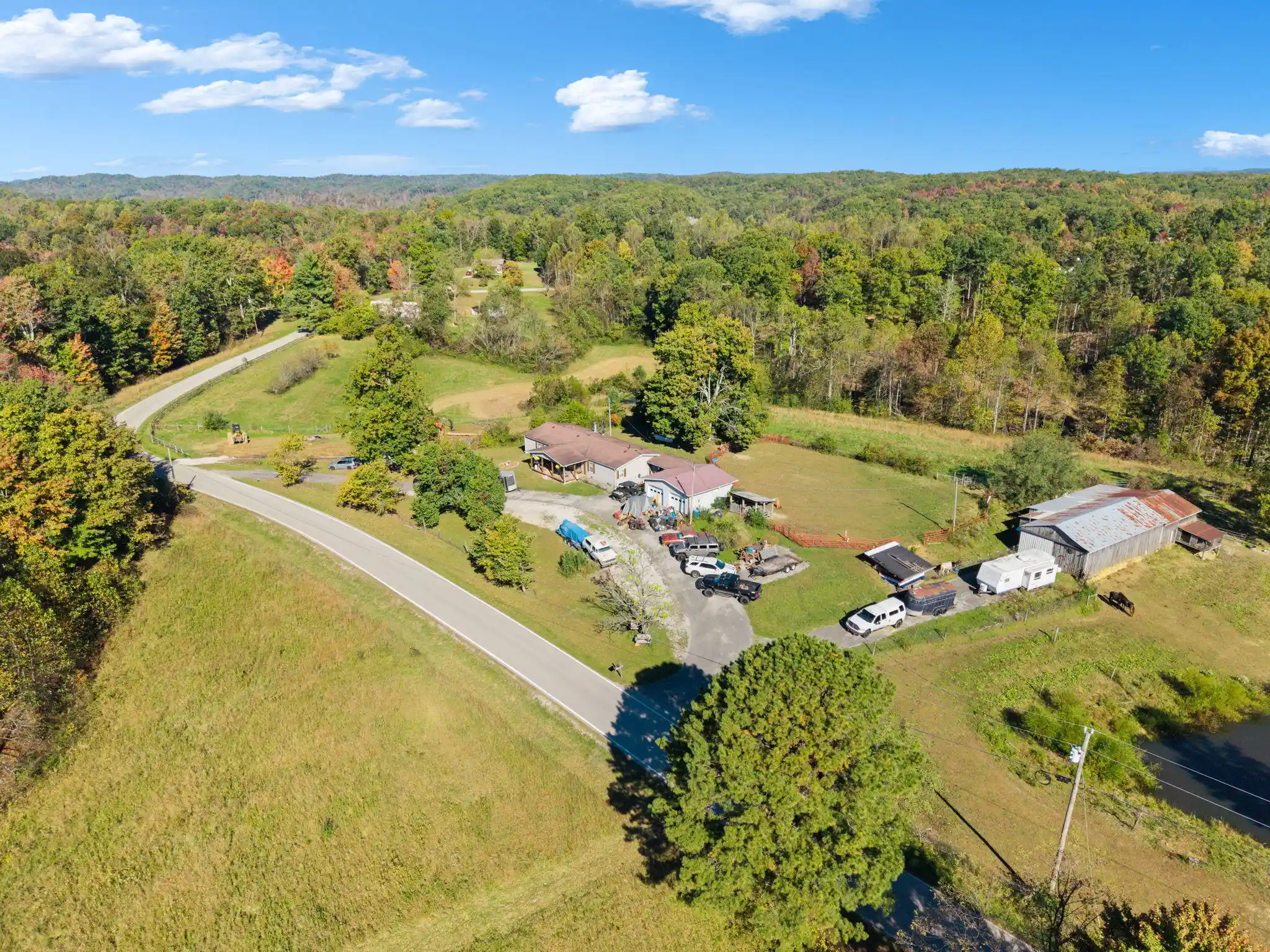Photo 1 of Single family home for sale at 3821 Amos Ridge Rd, Frenchburg, KY 40322 | MLS# 26029478 | Listing updated on 2026-10-24