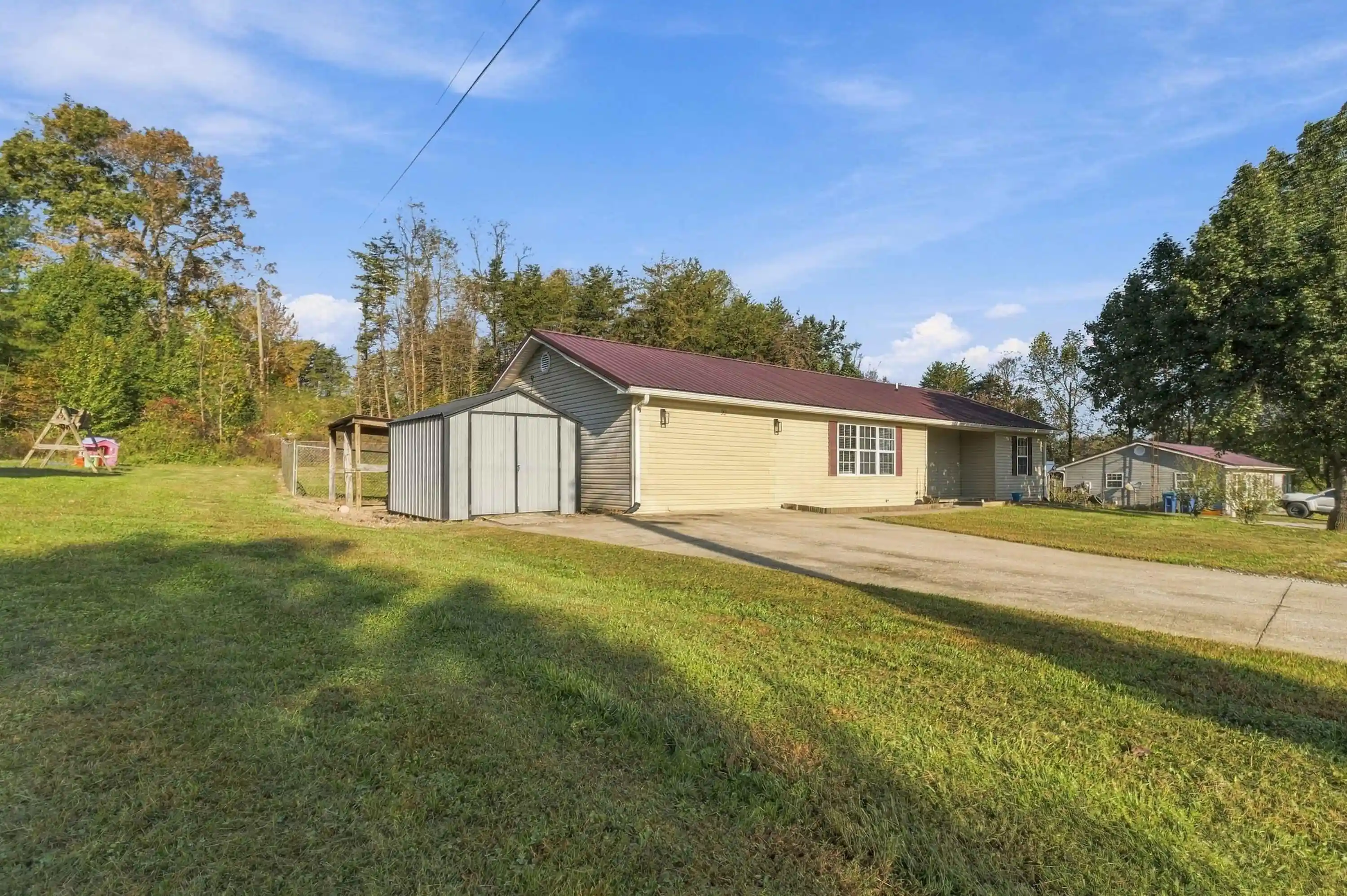 Single family home for sale at 39 Dustin Ln, Eubank, KY 42567 | MLS# 26029405