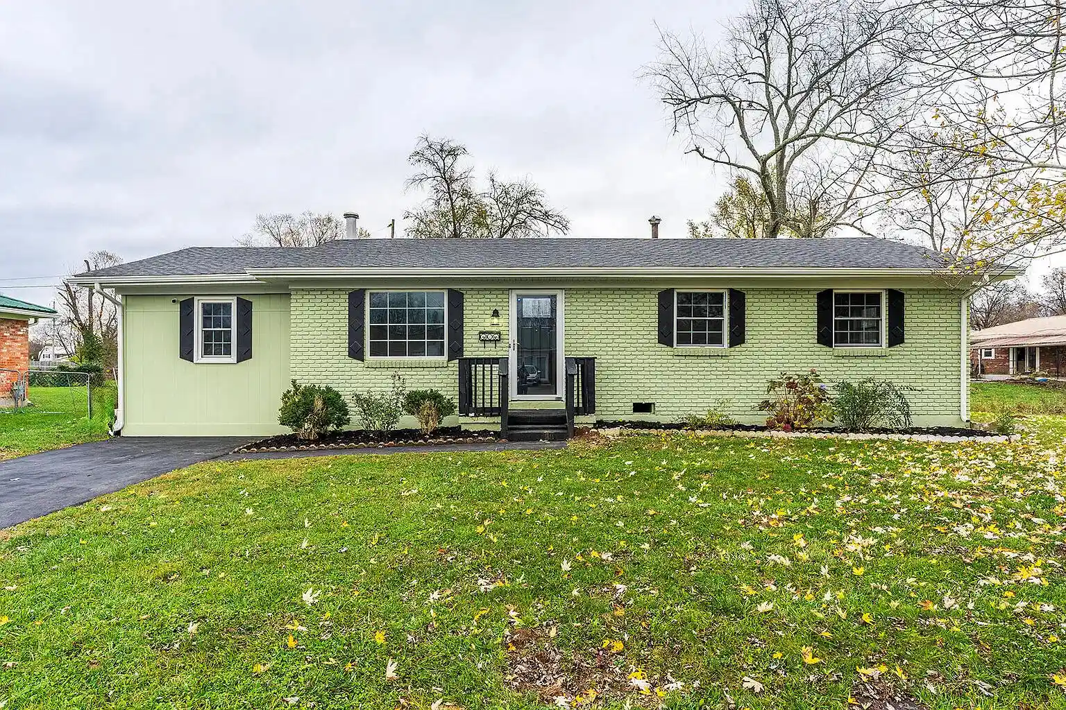 Photo 1 of Single family home for sale at 211 Spruce Dr, Frankfort, KY 40601 | MLS# 26029420 | Listing updated on 2026-10-23