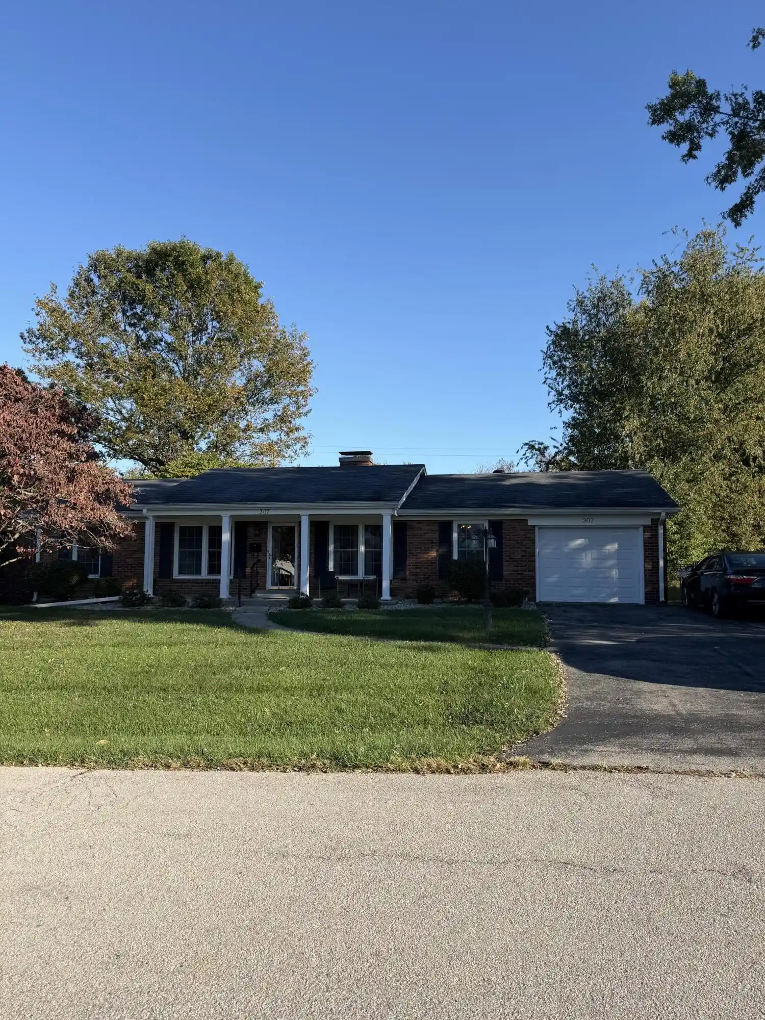 Photo 1 of Single family home for sale at 307 Esperanza Dr, Frankfort, KY 40601 | MLS# 26029482 | Listing updated on 2026-10-24