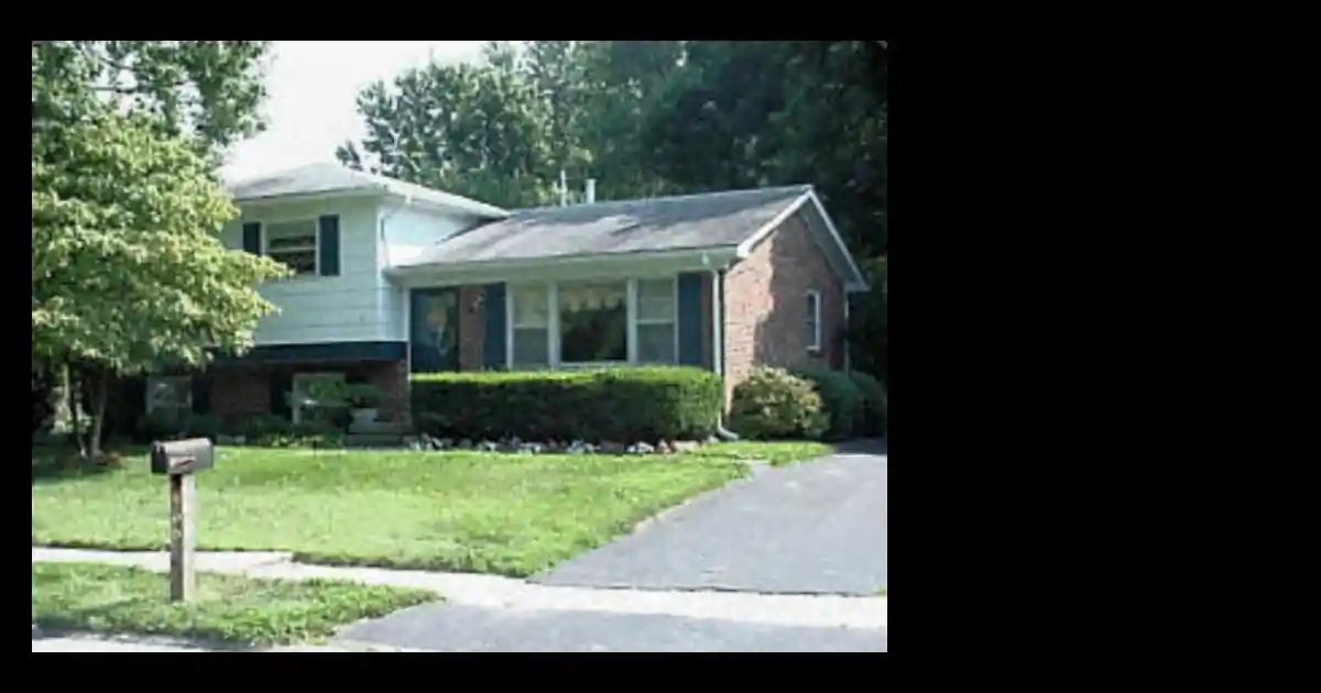 Photo 1 of Sale Pending at 636 Cardiff Ln, Lexington, KY 40503 | MLS# 26029423 | Listing updated on 2026-10-24