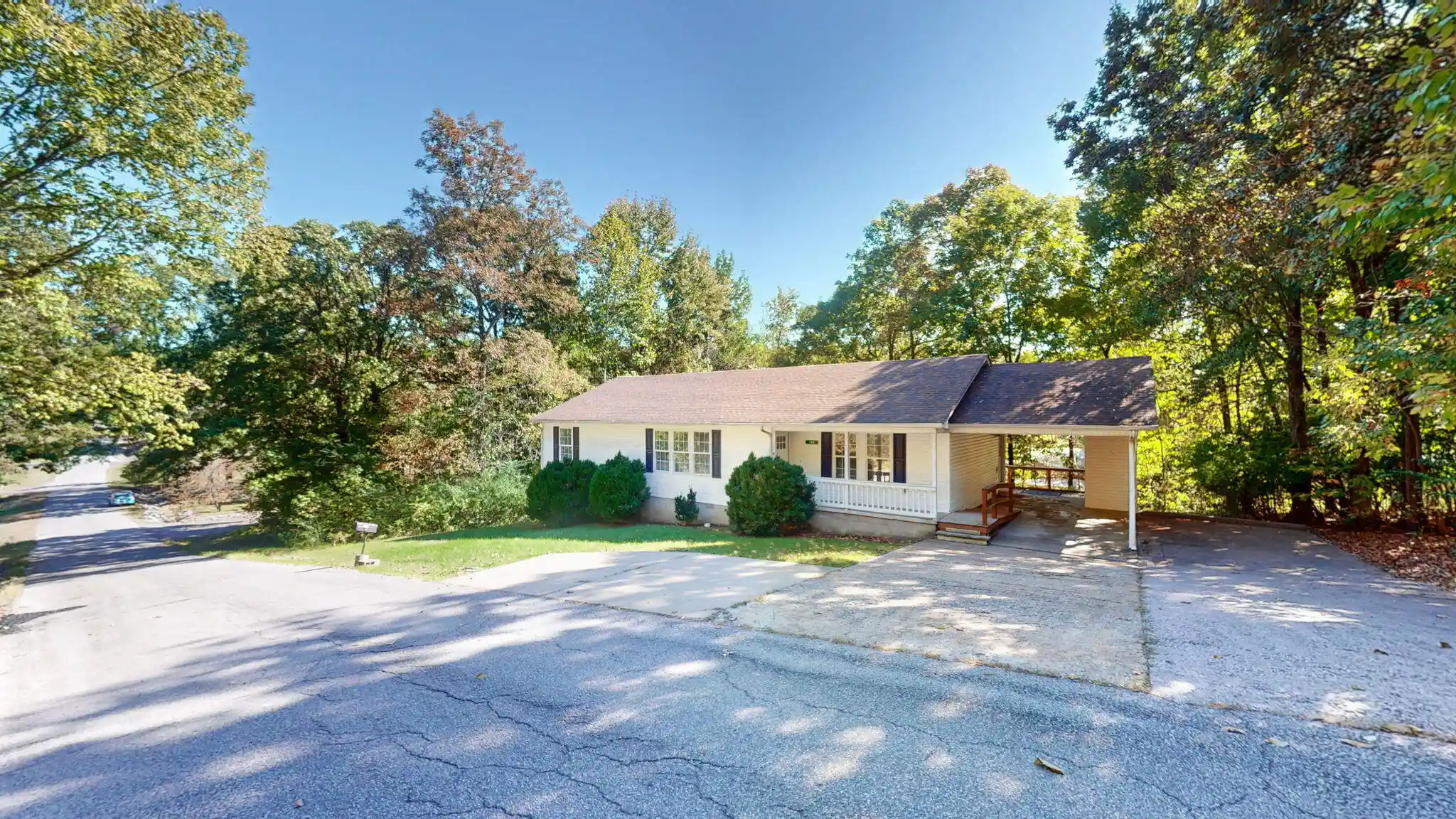 Single family home for sale at 195 E Jennings Rd, Grand Rivers, KY 42045 | MLS# 26029518