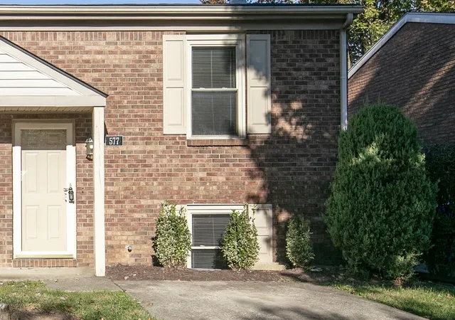 Photo 1 of Townhouse for sale at 577 El Paseo Pl, Lexington, KY 40517 | MLS# 26029958 | Listing updated on 2026-10-29