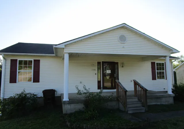 Photo 1 of Single family home for sale at 208 Buffalo Tr, Winchester, KY 40391 | MLS# 26029736 | Listing updated on 2026-10-29