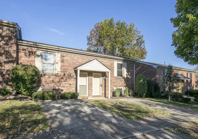 Photo 1 of Townhouse for sale at 579 El Paseo Pl, Lexington, KY 40517 | MLS# 26029957 | Listing updated on 2026-10-29