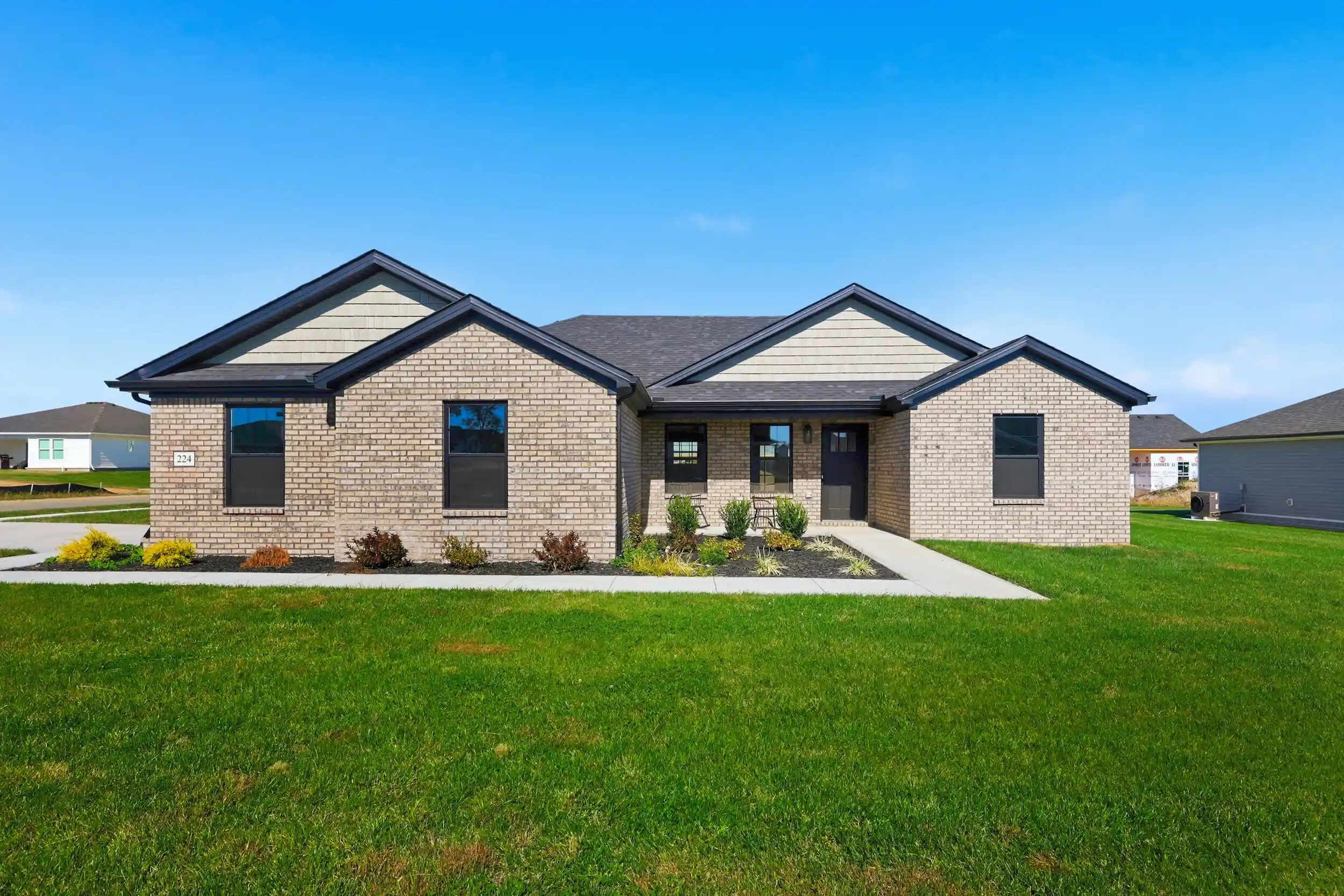 Single family home for sale at 224 Navajo Dr, Richmond, KY 40475 | MLS# 26030030
